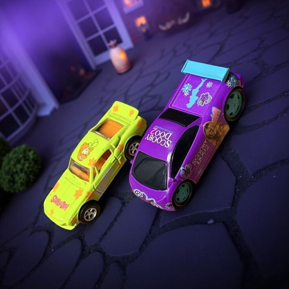 Scooby Doo Racing Champions Die Cast Daphne & Scooby Doo 2 Monsters Unleashed A3